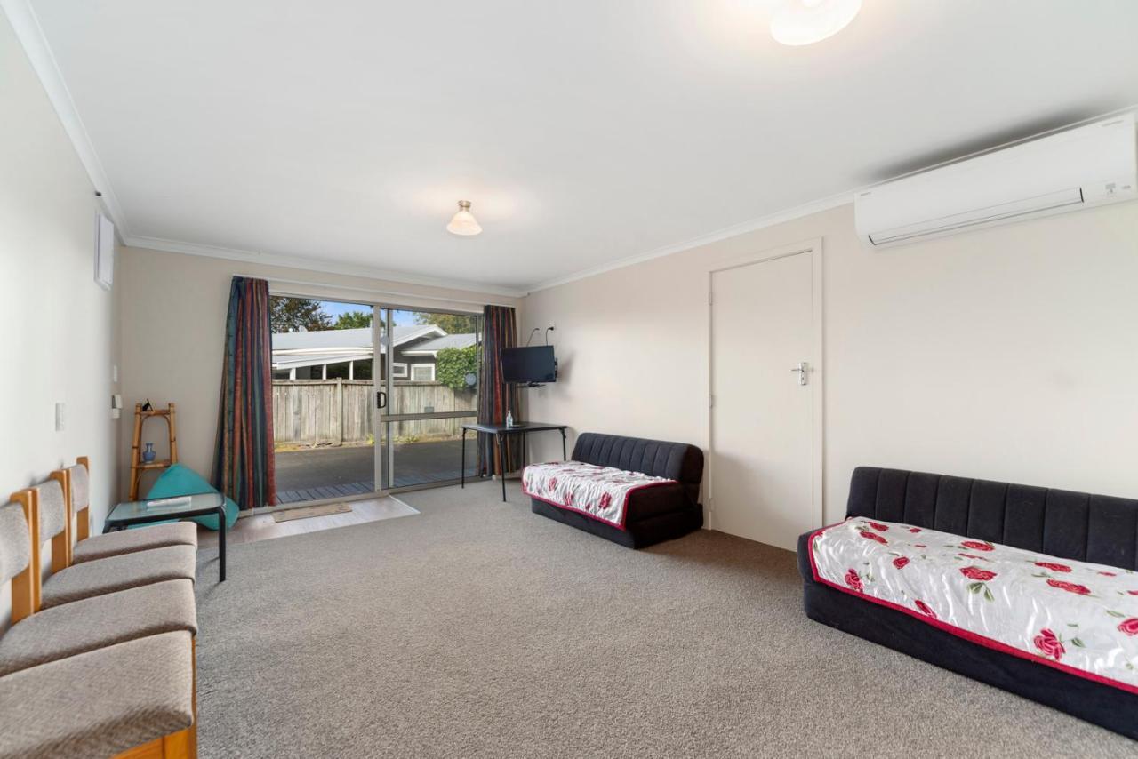 Rainbow Lake House - Lake Taupo Holiday Home Dış mekan fotoğraf