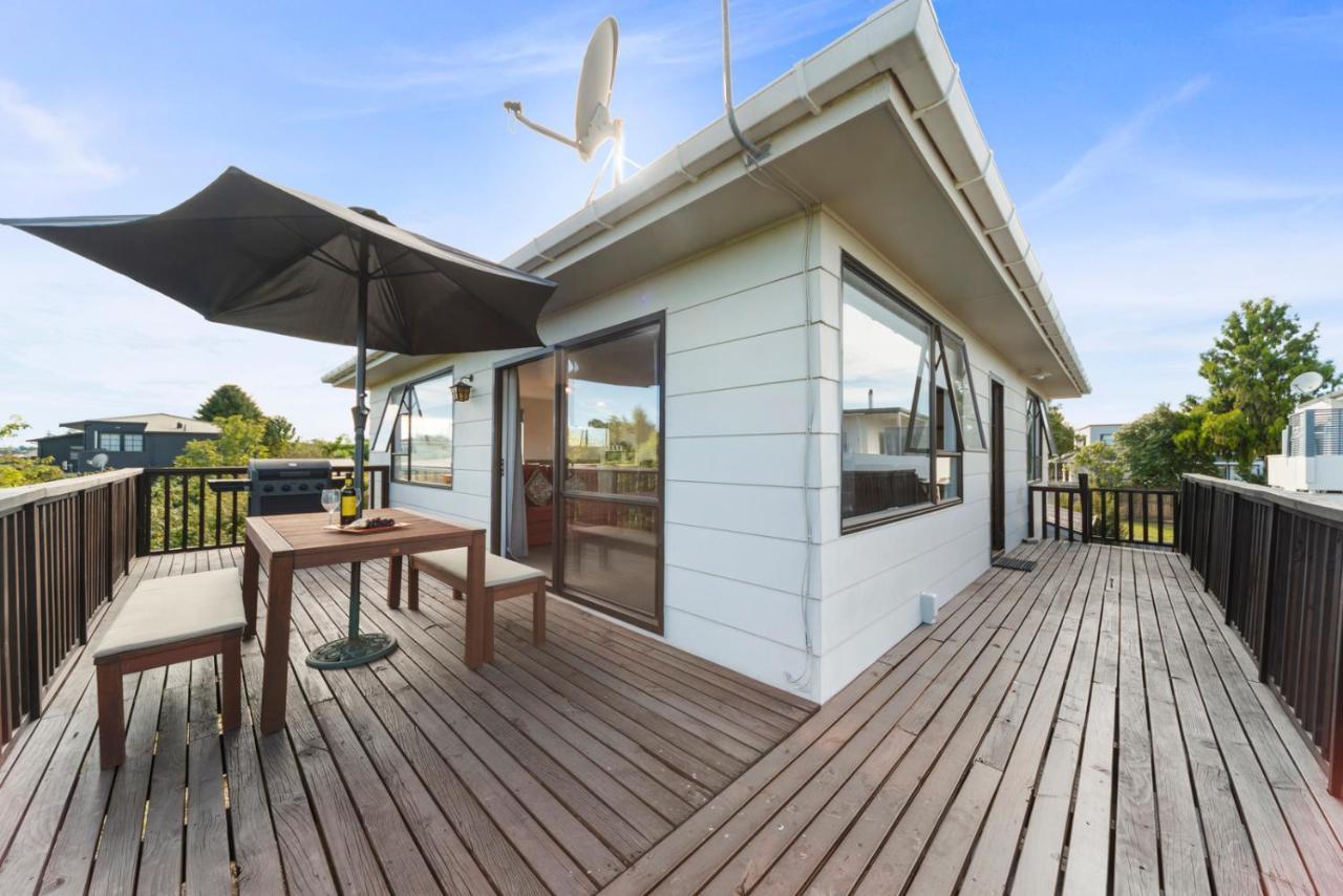 Rainbow Lake House - Lake Taupo Holiday Home Dış mekan fotoğraf