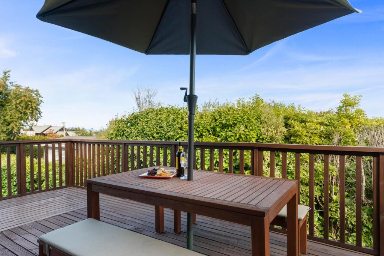 Rainbow Lake House - Lake Taupo Holiday Home Dış mekan fotoğraf